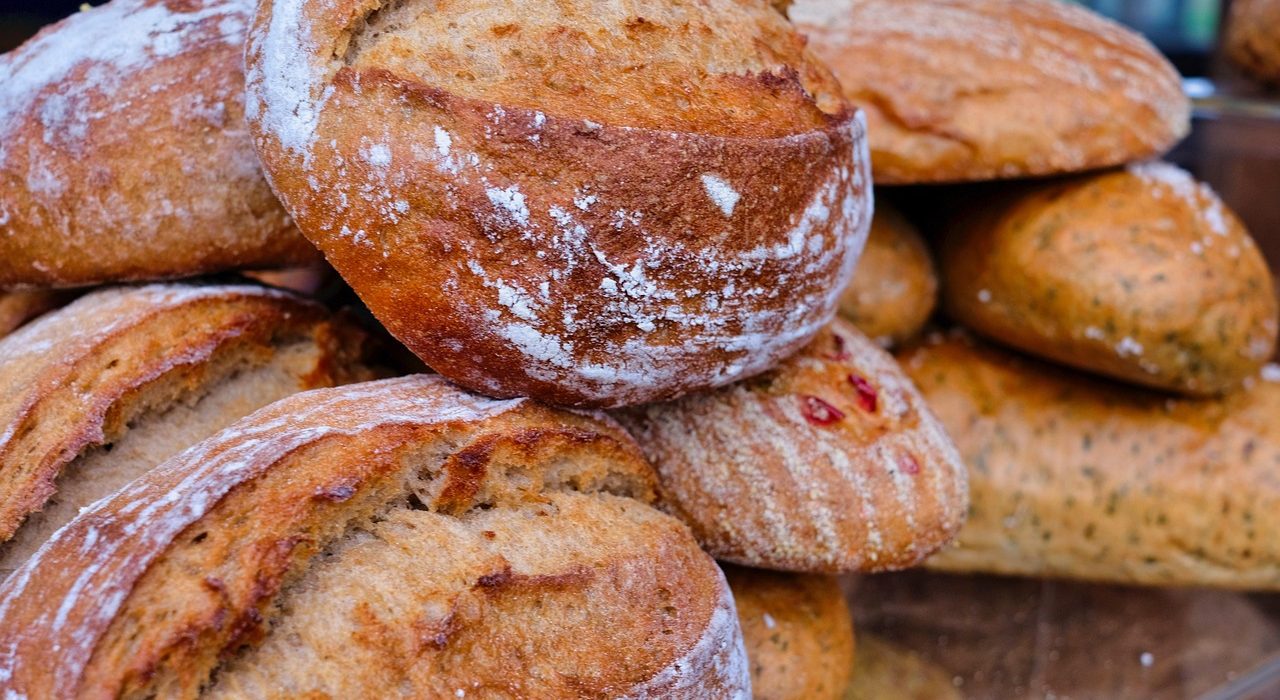 sinawa-loaf-4757071_1280